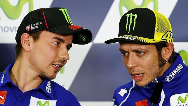 Lorenzo y Rossi, durante la rueda de prensa previa al Gran Premio de Aragón