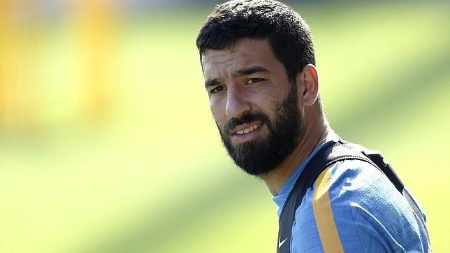 El Barça pide concreción a la FIFA sobre la inscripción de Arda Turan