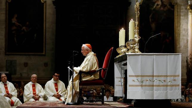 El arzobispo de Valencia, en la vigilia por España: «Dios quiere la unidad»