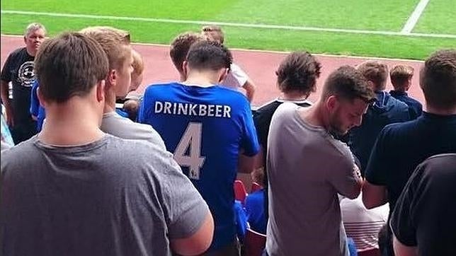 El divertido cambio de apellido en la camiseta de Drinkwater