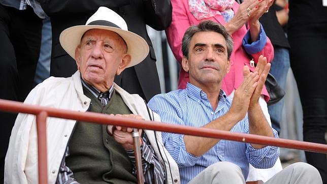 Victorino padre e hijo, en Francia