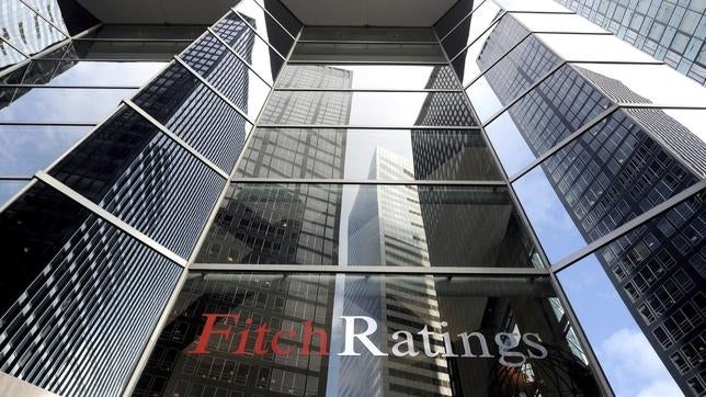 Fitch bajaría nota de Barcelona ante declaración de independencia de Cataluña