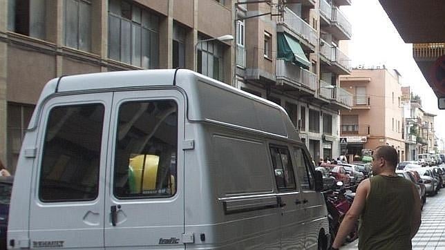 Los pasajeros de un autocar obligan al conductor a detenerse porque iba ebrio