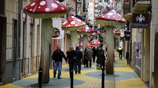 El comercio del centro de Alicante sale a la calle con descuentos del 20 por ciento