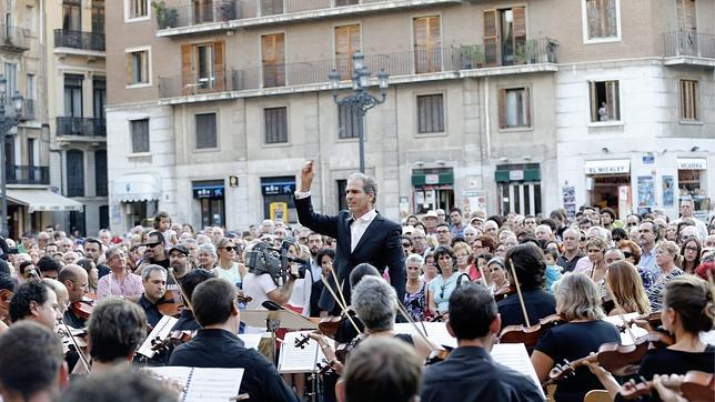 El Palau de la Música reduce el sueldo de Yaron Traub entre un 10 y un 20%