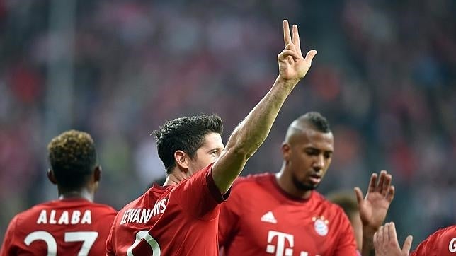 Un «hat-trick» de Lewandowski da la victoria al Bayern ante el Dinamo de Zagreb