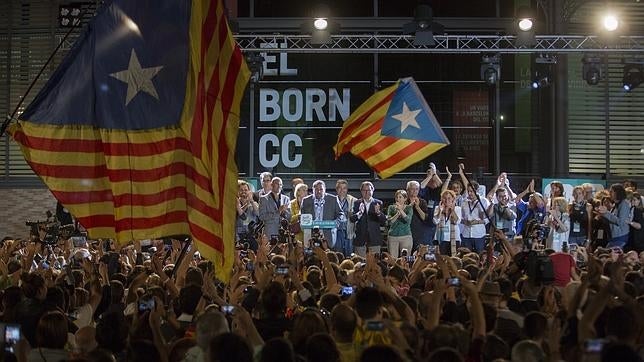 «The NY Times» dice que las elecciones solo han dejado «más confusión» en Cataluña