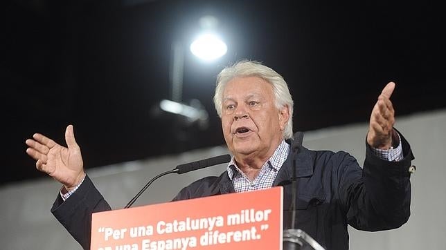 Felipe González abrirá su archivo privado