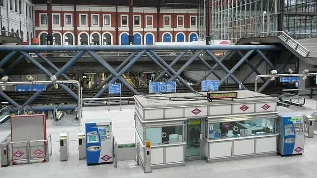 El vestíbulo de la estación de Metro de Príncipe Pío