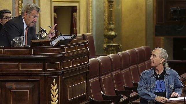 Posada expulsa de la tribuna de oradores del Congreso a Sabino Cuadra