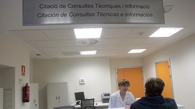 La lista de espera para operarse en la sanidad valenciana cae a los 57 días