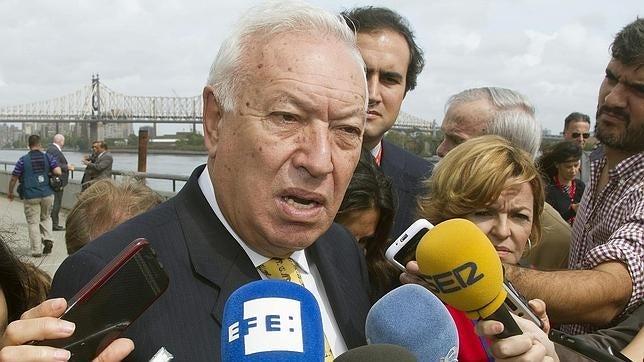 Margallo cree que casos «antiguos» como el de Rato no afectarán al PP en las elecciones