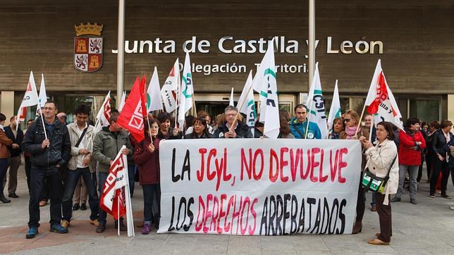 La Junta pagará el 26,23% de la extra este año sólo con un «pacto de legislatura»