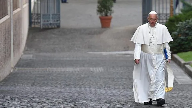El papa Francisco llega a la Asamblea General Ordinaria del Sínodo de los Obispos