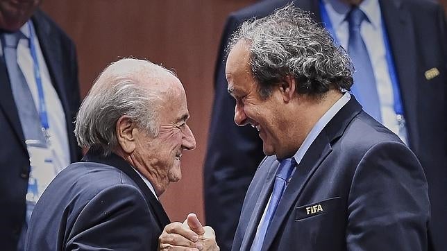 El Comité Ético de la FIFA suspende también a Michel Platini