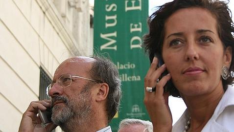 El PP devolverá el móvil de De La Riva tras el «berrinche» de Puente