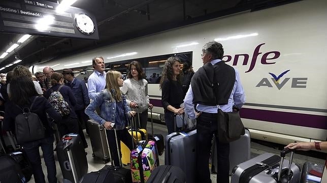 Los trabajadores de Adif y Renfe, inician una nueva jornada de paros parciales