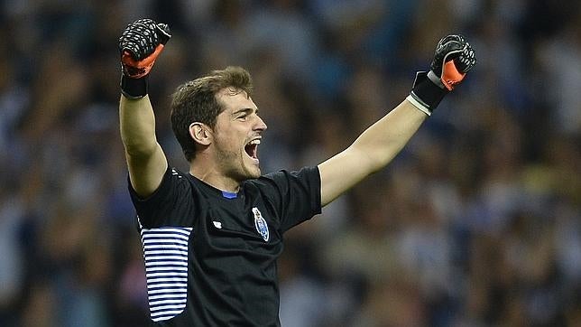 El Oporto agota las camisetas de Casillas