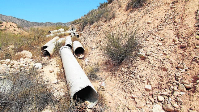 Expertos diseñan un trasvase de 80 kilómetros del Ebro al Duero con agua para Alicante