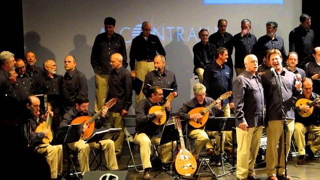 El grupo A Contraluz ofrece un concierto en el Buero Vallejo a favor de Nipace