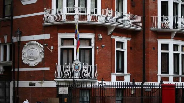 La Embajada de Ecuador en Reino Unido, casa de Assange