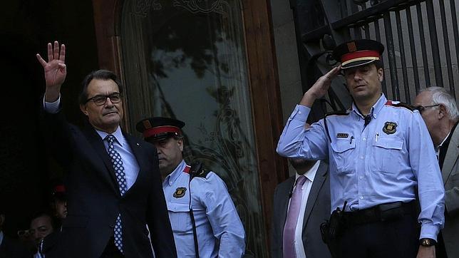 Artur Mas, la Moños y la señora patriota