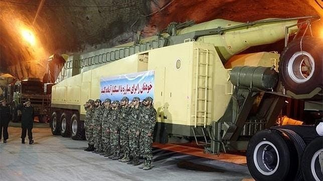 Irán muestra un arsenal de misiles situado a «500 metros bajo tierra»
