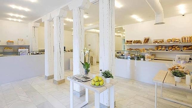 Tienda de Harina en la plaza de la Independencia de Madrid (Puerta de Alcalá)