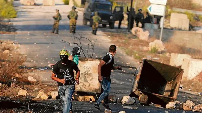 Choques entre palestinos y tropas judías en las inmediaciones de Ramala