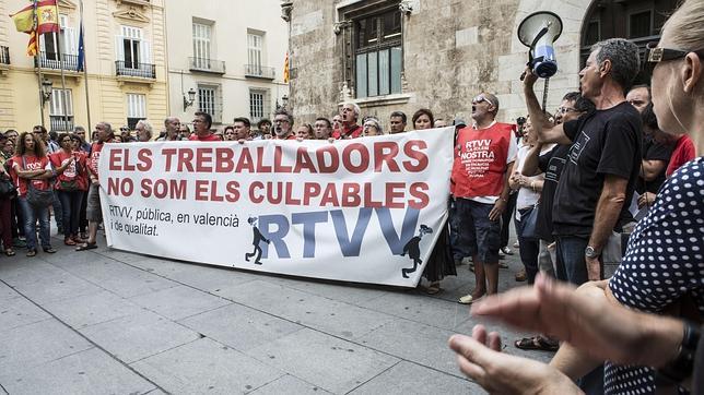 El comité de empresa de RTVV pide al Consell que vaya a juicio para evitar el «saqueo»