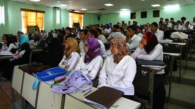 La guerra provoca la falsificación en masa de títulos universitarios para huir de Siria