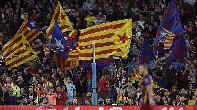 La UEFA vuelve a sancionar al Barcelona por la exhibición de esteladas