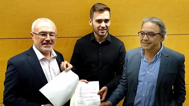 El tripartito derogará la ley de señas de identidad aprobada por el PP