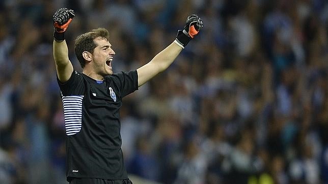 Otro récord para Casillas