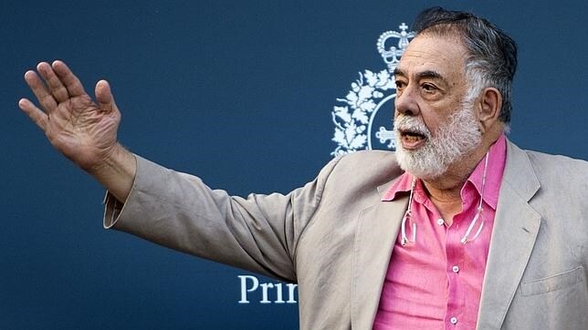 Oviedo recibe a Ford Coppola con la música de «El Padrino» en gaita asturiana