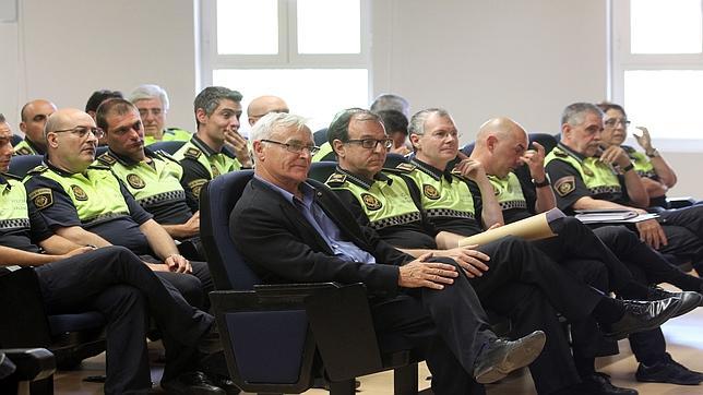 Imagen de Joan Ribó en una reunión con policías locales de Valencia