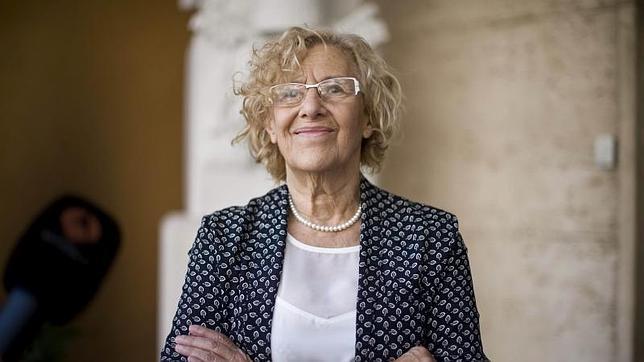 Carmena olvida la rebaja salarial de su grupo y constituir las Juntas de Distrito