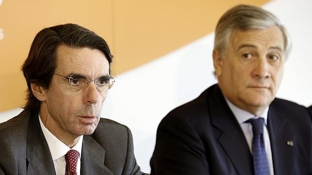 José María Aznar y Antonio Tajani, en la presentación del informe de Faes