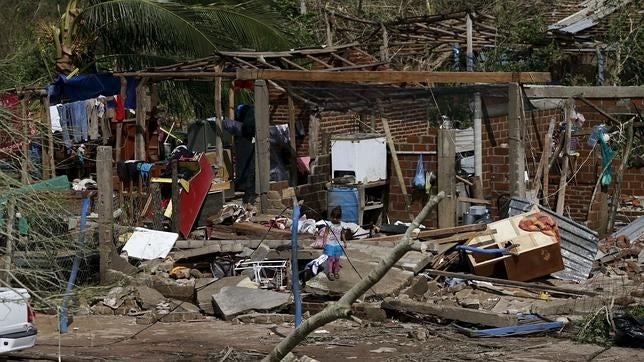 El huracán Patricia se apaga en tierras mexicanas sin dejar grandes daños materiales