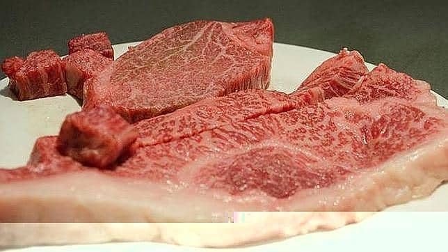 Por cada porción de 50 gramos de carne procesada a diario se eleva en un 18% el riesgo de sufrir un cáncer colorrectal