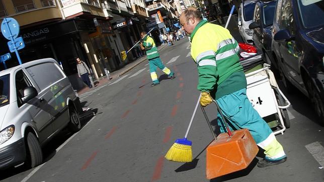 Gran Vía Sur, punto de partida del plan intensivo de limpieza de Alicante