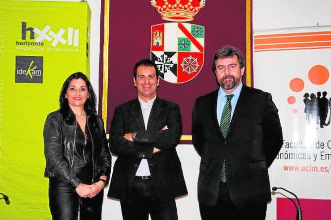 El campus de Albacete impartirá el Programa «Lidera»