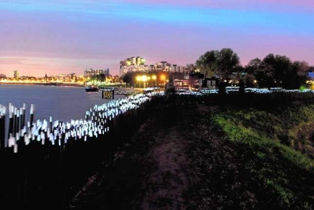 Revolución LED: del  carril-bici al traje de noche