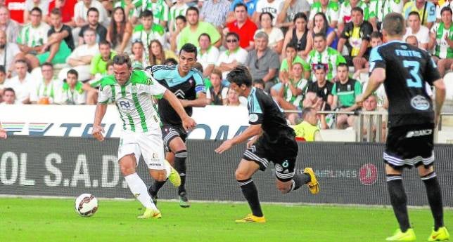 El Córdoba, rey del empate en la Liga y príncipe en Europa