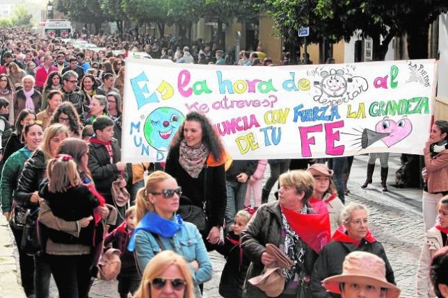 La «función social» de Escuelas Católicas llena la Catedral