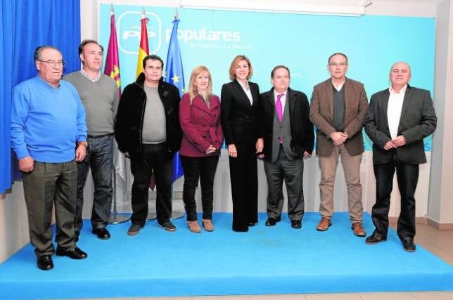 Cospedal se reúne con 6 alcaldes de la Sierra de San Vicente