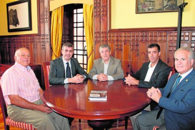 Gutiérrez se reúne con los responsables de los Hortelanos