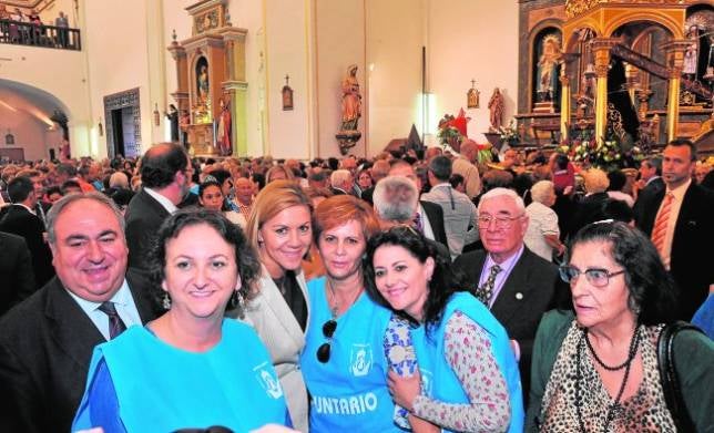 Cospedal participa en la misa en honor del Cristo de Urda