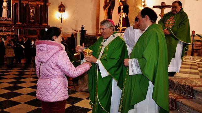 Tembleque recibe la visita pastoral del arzobispo y el obispo auxiliar