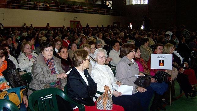La asamblea regional reúne en Villacañas a un millar de viudas